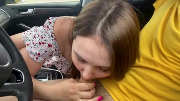 Rutinos milf nevelőanya megkóstolta a fiacskája répáját és kérte, hogy lője színig a nunusát Thumb