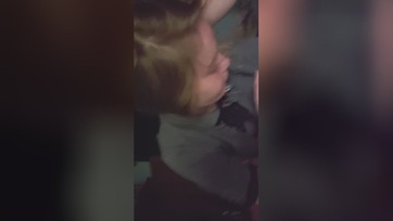 18 esztendős tini punci szívogatja a bránert Thumb