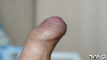Videóra vettem amint leszívja a cerkámat a drágalátos mostohahúgocskám Thumb