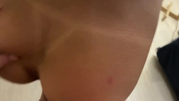 Őrülten megkurkászta a nimfó uráli bébi segglyukát aztán berakta a giganagy pélóját Thumb