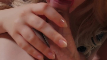 Széttéptem a nagy popsis hitvesem nejlonharisnyáját és zsákmányolt egy hatalmas tököt a popsikájába Thumb