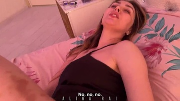 Belógattam a cerkámat a szexi mostoha anyámnak miután sokáig nem lankadt le Thumb