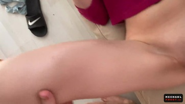 A mostoha testvérem szemrevaló kis seggétől gyorsan felállt a dákóm úgyhogy beraktam neki Thumb