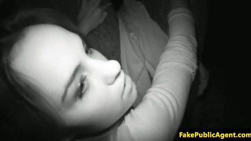 Lepénzelte a szexis magyarországi fruskát hogy megpakolhassa a sunácskáját Thumb